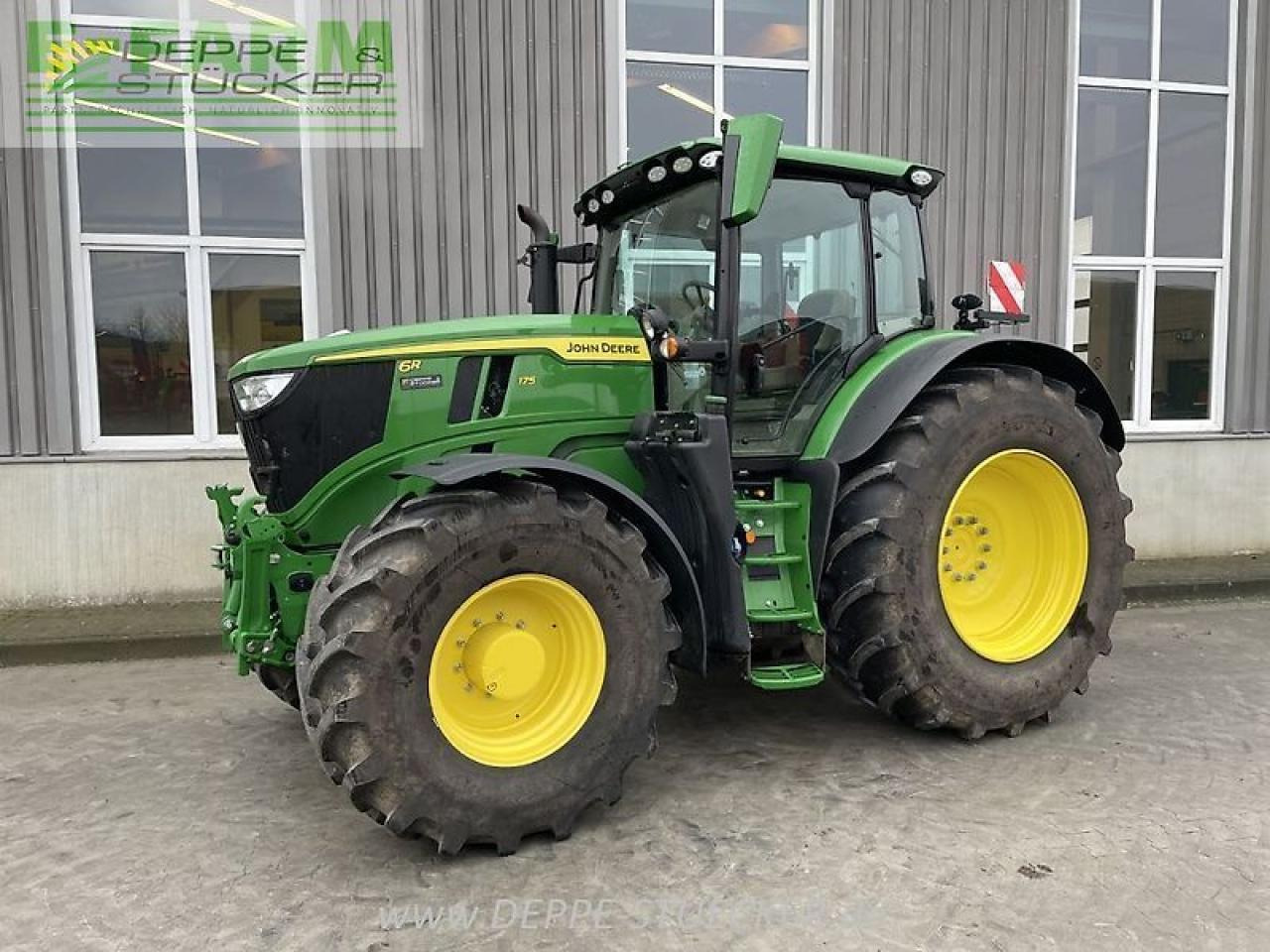 John Deere 6r 175 - Tractor: foto 1 John Deere 6r 175 - Tractor: foto 1