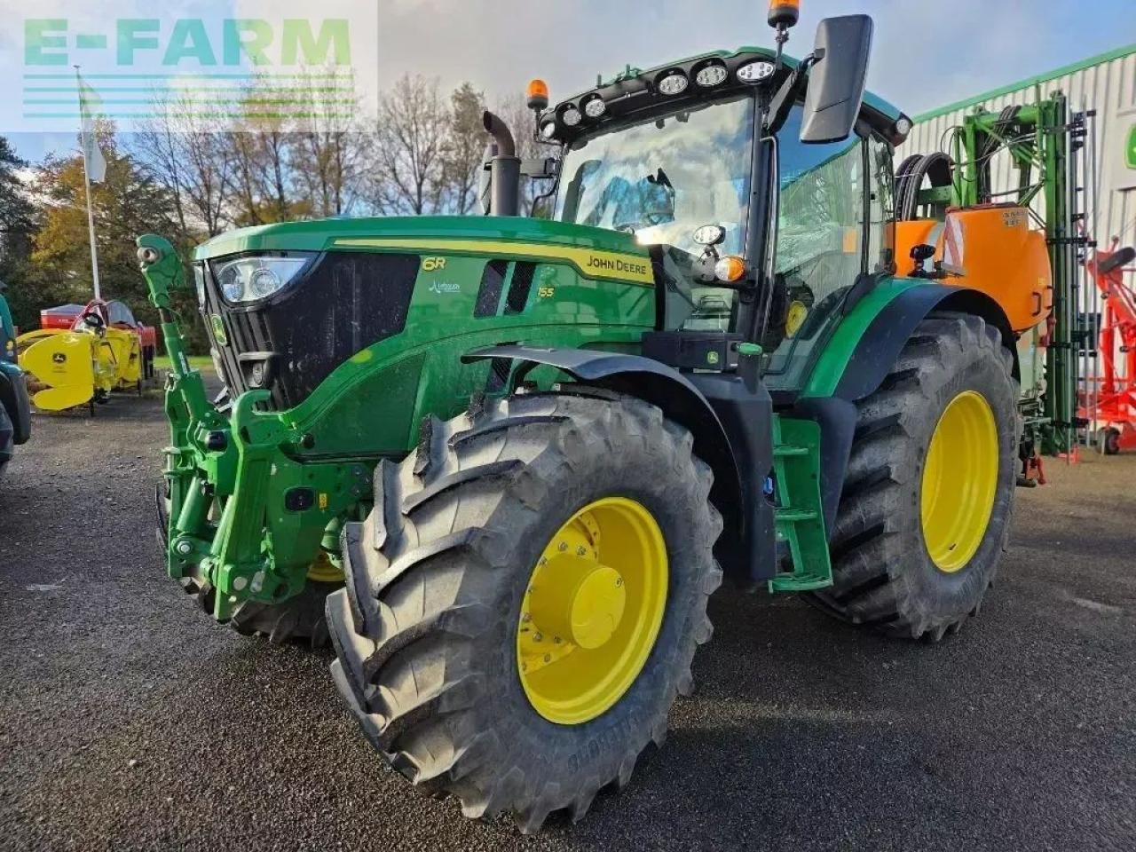John Deere 6r155 - Tractor: foto 1 John Deere 6r155 - Tractor: foto 1