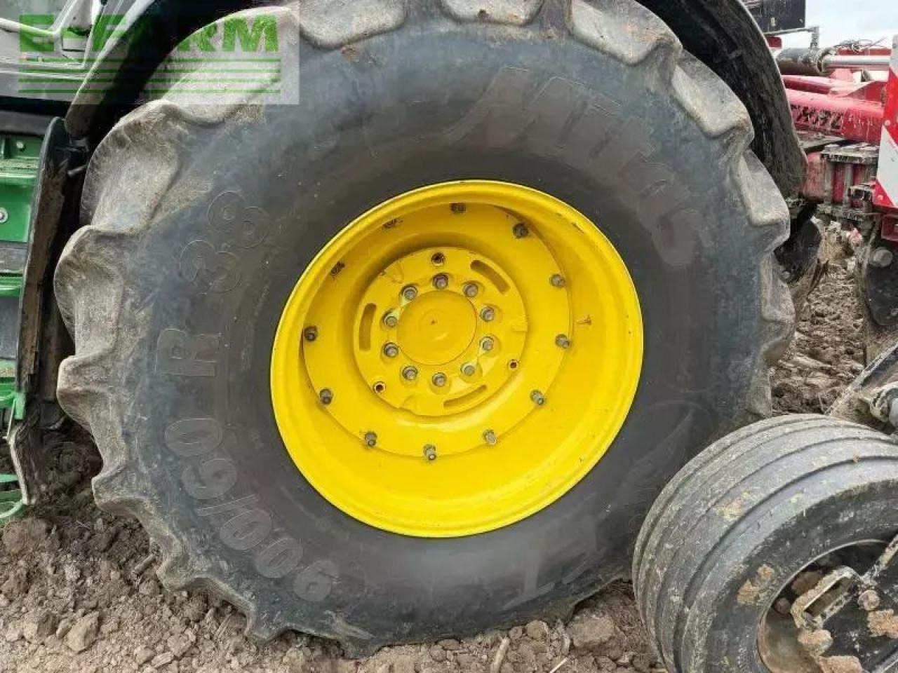 John Deere 6r250 - Tractor: foto 5 John Deere 6r250 - Tractor: foto 5