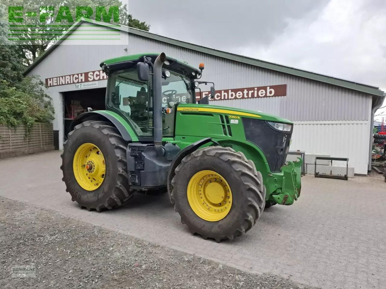 John Deere 7250 r - Tractor: foto 1 John Deere 7250 r - Tractor: foto 1