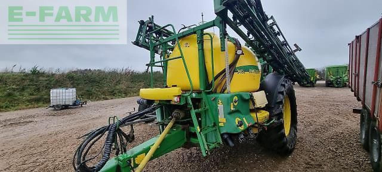 John Deere 740i 20/28m - Pulverizador arrastrado: foto 1 John Deere 740i 20/28m - Pulverizador arrastrado: foto 1