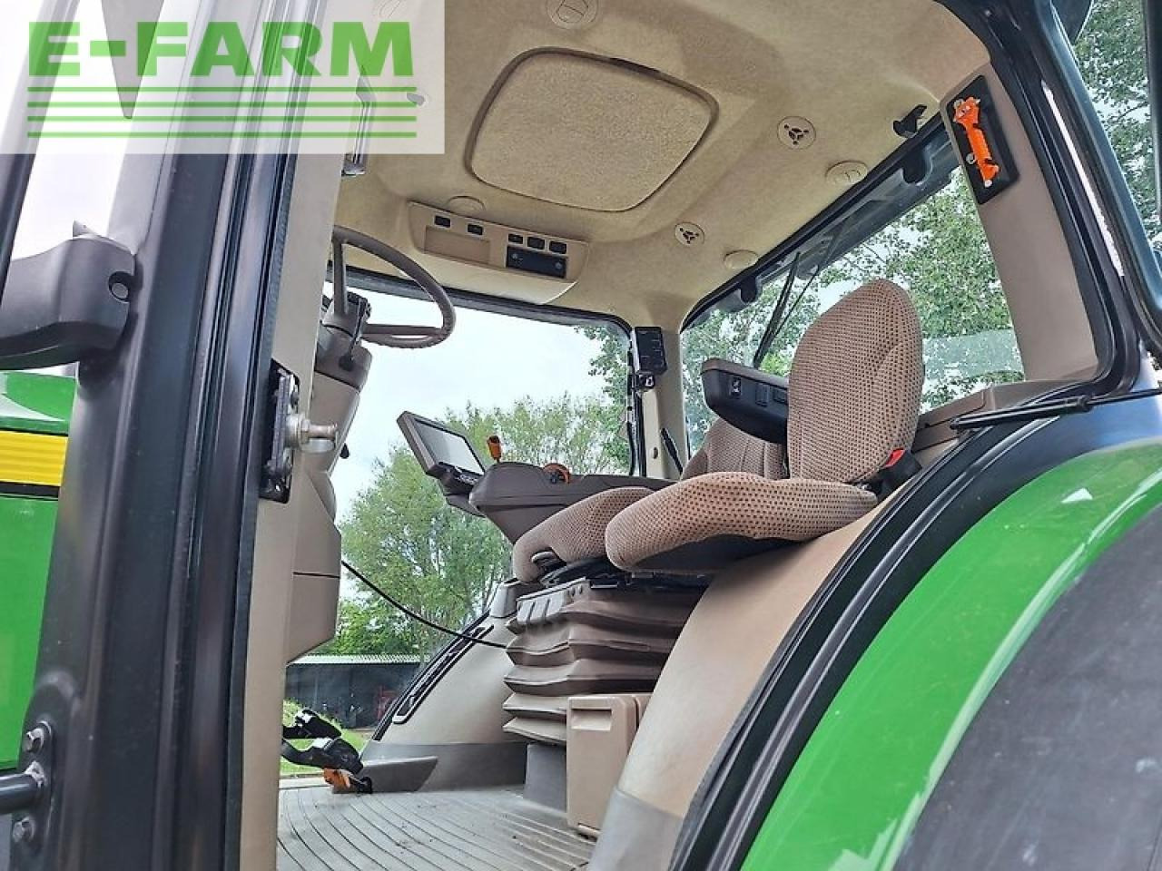 John Deere 8245R - Tractor: foto 3 John Deere 8245R - Tractor: foto 3