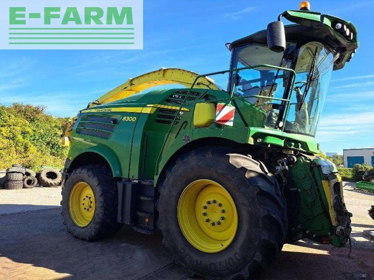 John Deere 8300 - Cosechadora de forraje: foto 1 John Deere 8300 - Cosechadora de forraje: foto 1