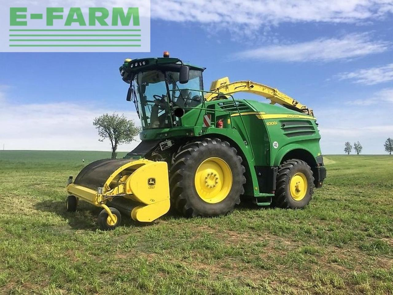 John Deere 8300i mit kemper 360+ & 639 pickup - Cosechadora de forraje: foto 5 John Deere 8300i mit kemper 360+ & 639 pickup - Cosechadora de forraje: foto 5