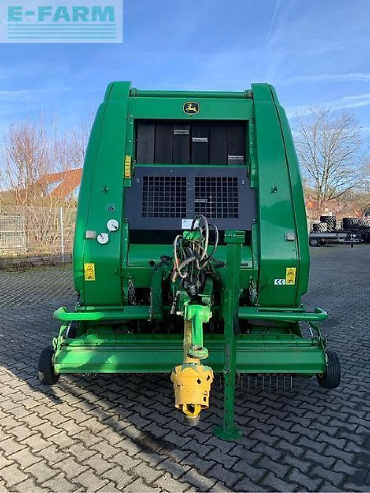 John Deere 864 - Empacadora de pacas cuadradas: foto 2 John Deere 864 - Empacadora de pacas cuadradas: foto 2