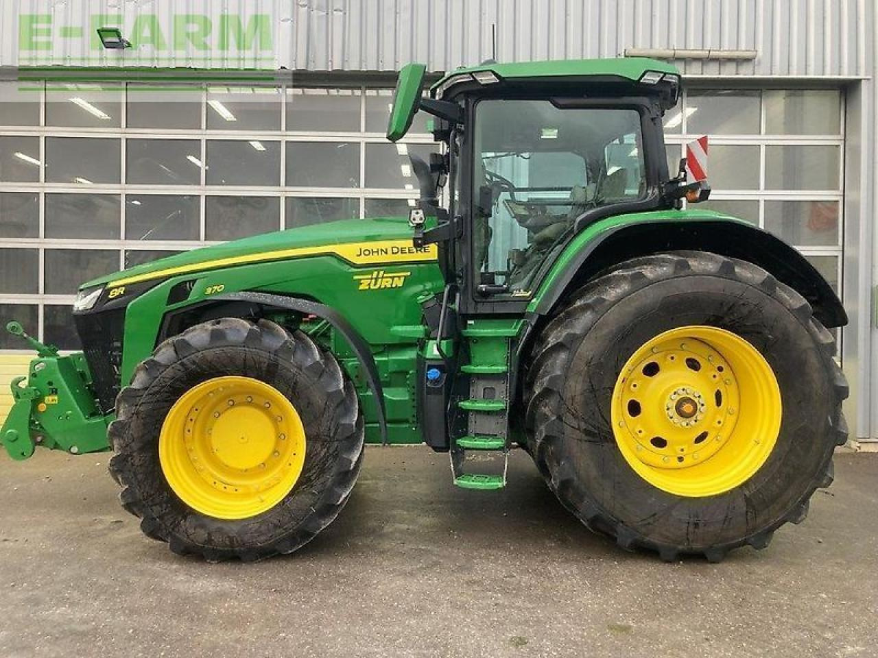 John Deere 8r370 / 8r 370 - Tractor: foto 1 John Deere 8r370 / 8r 370 - Tractor: foto 1