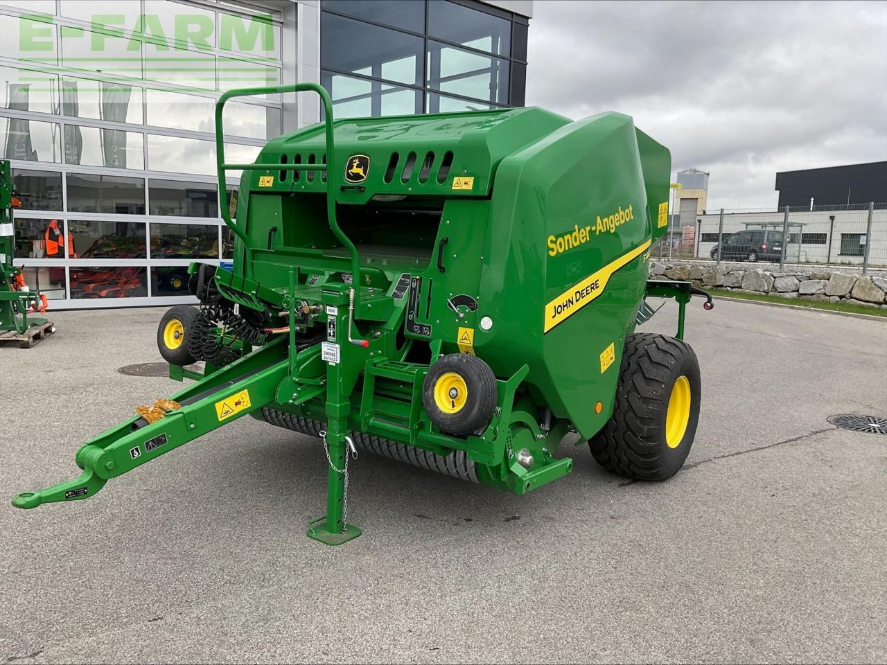 John Deere F 441 M Rundballenpresse - Empacadora de pacas cuadradas: foto 1 John Deere F 441 M Rundballenpresse - Empacadora de pacas cuadradas: foto 1