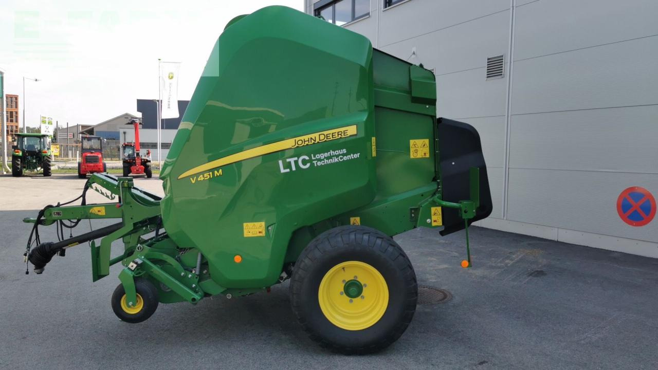 John Deere V 451 M HC25 - Empacadora de pacas cuadradas: foto 2 John Deere V 451 M HC25 - Empacadora de pacas cuadradas: foto 2