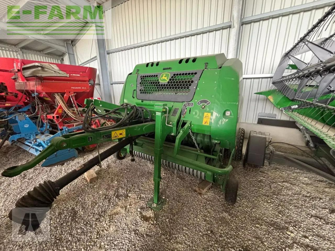 John Deere f440 m - Empacadora de pacas cuadradas: foto 2 John Deere f440 m - Empacadora de pacas cuadradas: foto 2