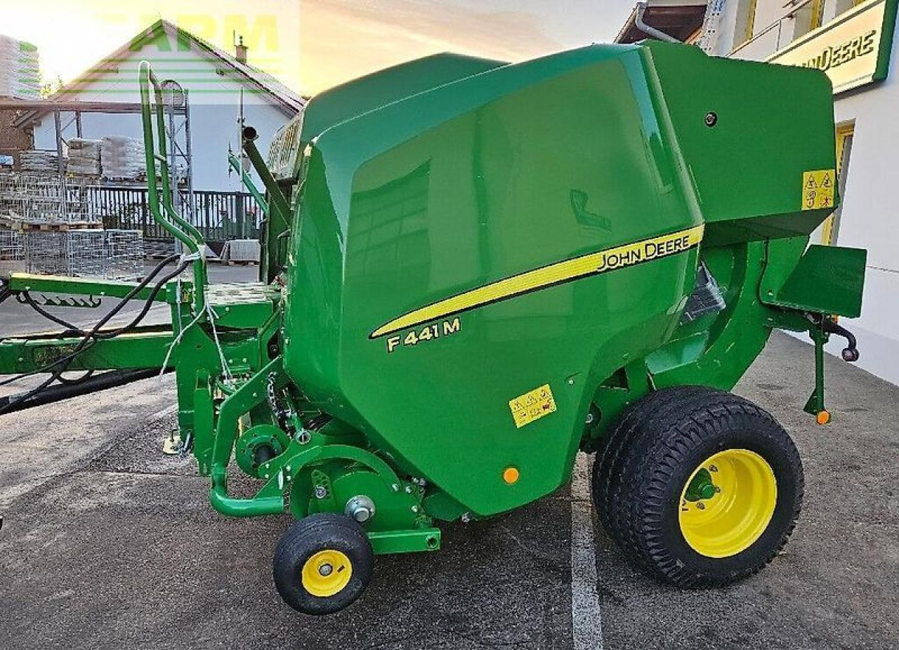 John Deere f441 m - Empacadora de pacas cuadradas: foto 3 John Deere f441 m - Empacadora de pacas cuadradas: foto 3