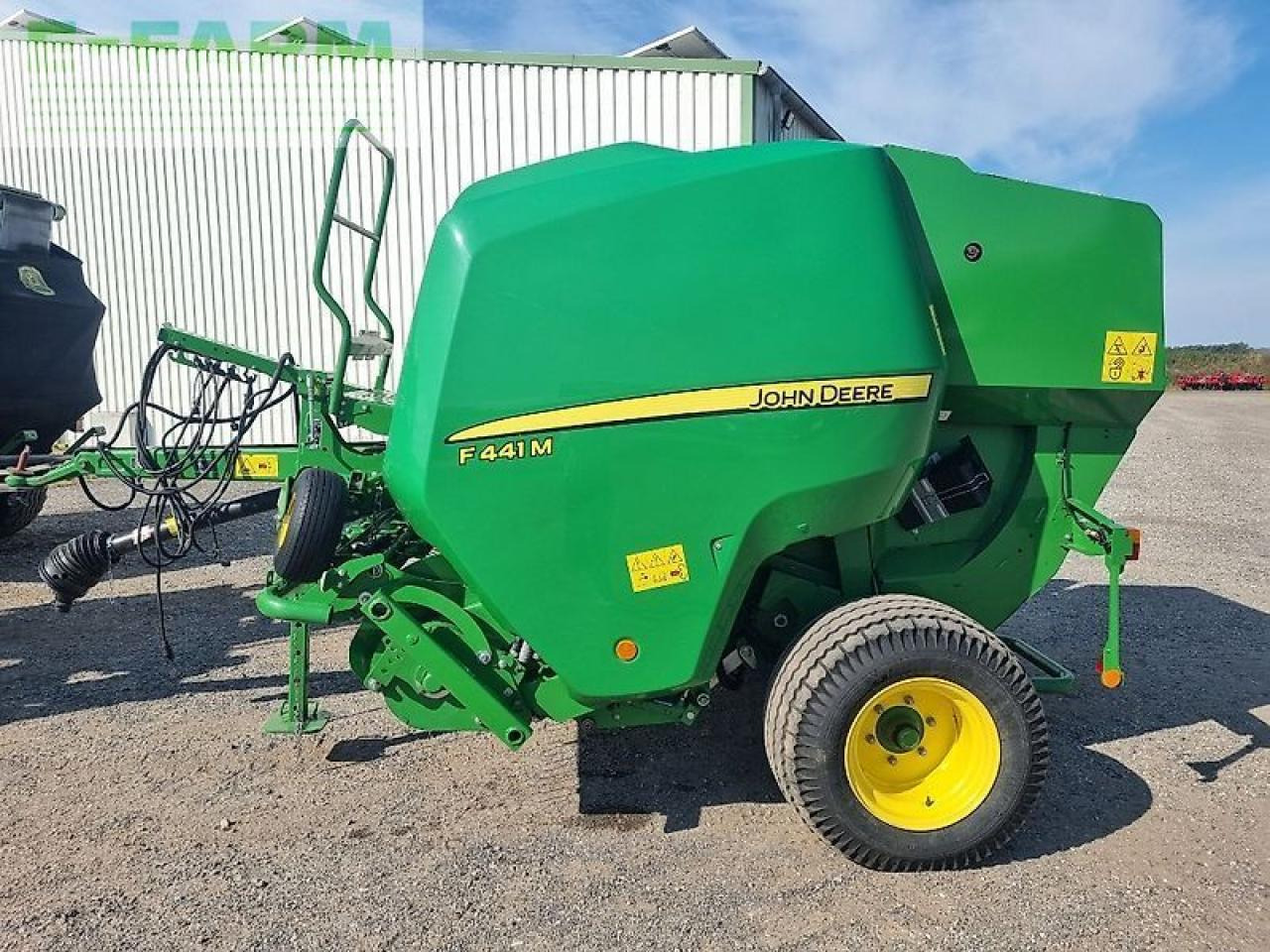 John Deere f441m - Empacadora de pacas cuadradas: foto 2 John Deere f441m - Empacadora de pacas cuadradas: foto 2