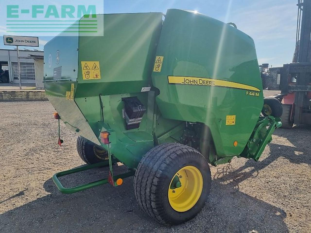 John Deere f441m - Empacadora de pacas cuadradas: foto 5 John Deere f441m - Empacadora de pacas cuadradas: foto 5