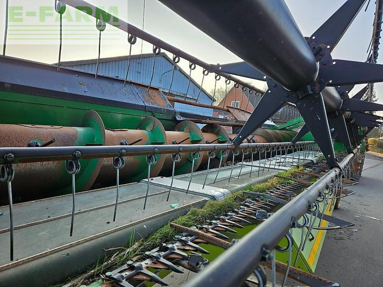 John Deere premium flow zürn 7.6m ab - Accesorios para cosechadoras de forraje: foto 5 John Deere premium flow zürn 7.6m ab - Accesorios para cosechadoras de forraje: foto 5