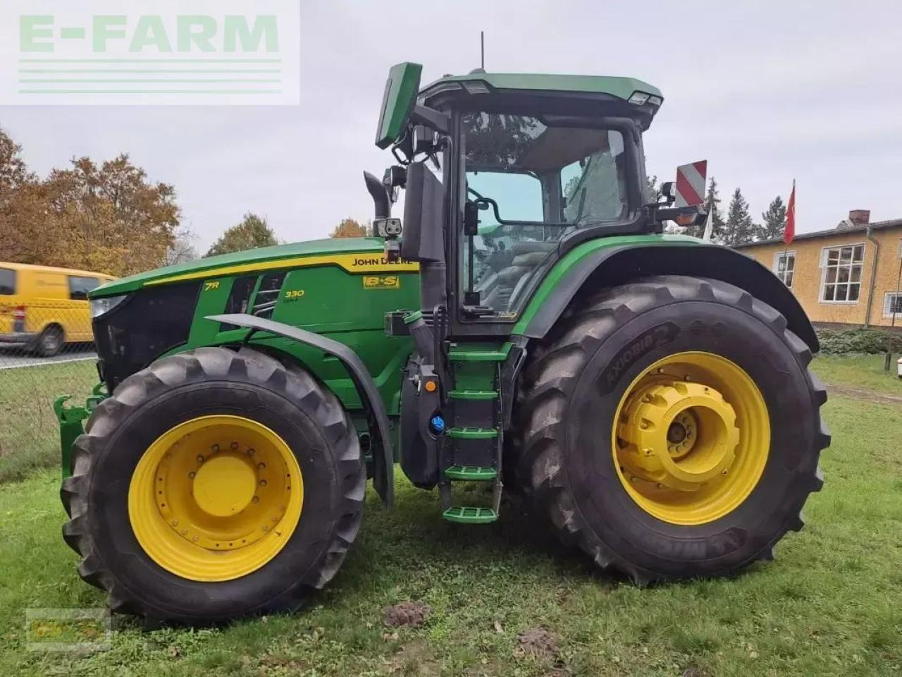 John Deere traktor 7r330 - Tractor: foto 4 John Deere traktor 7r330 - Tractor: foto 4