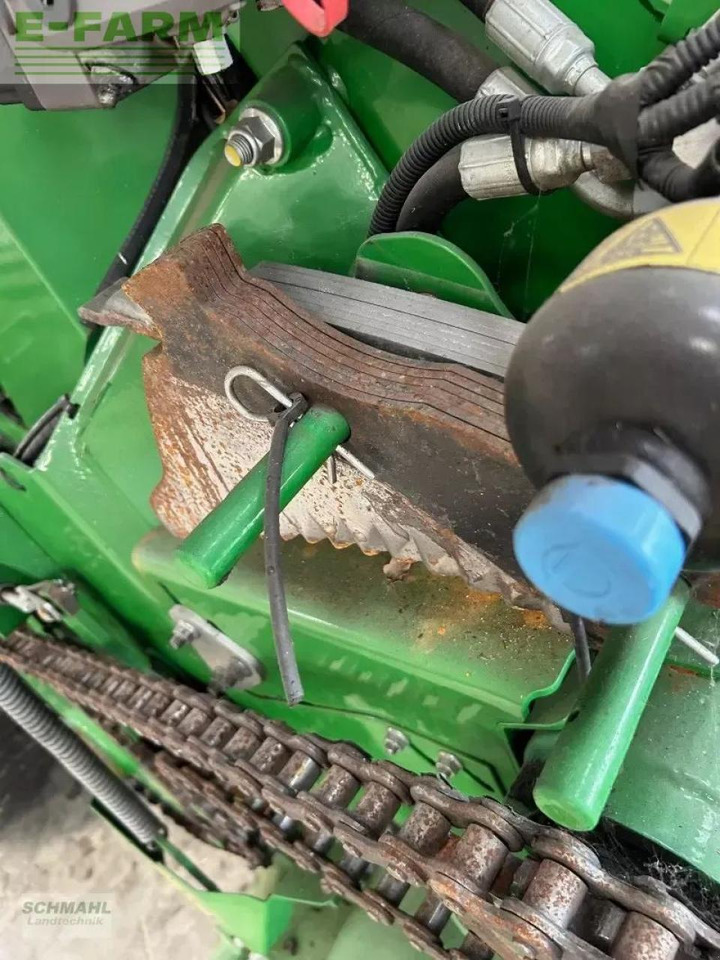 John Deere v 461 r - Empacadora de pacas cuadradas: foto 4 John Deere v 461 r - Empacadora de pacas cuadradas: foto 4