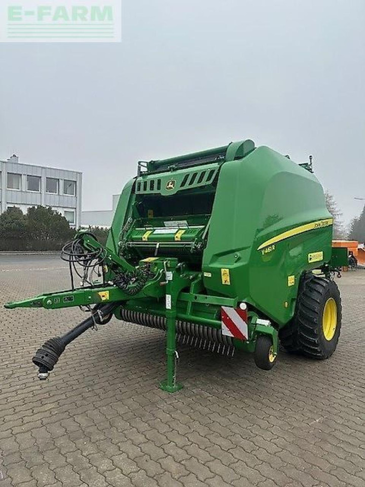 John Deere v461r - Empacadora de pacas cuadradas: foto 1 John Deere v461r - Empacadora de pacas cuadradas: foto 1