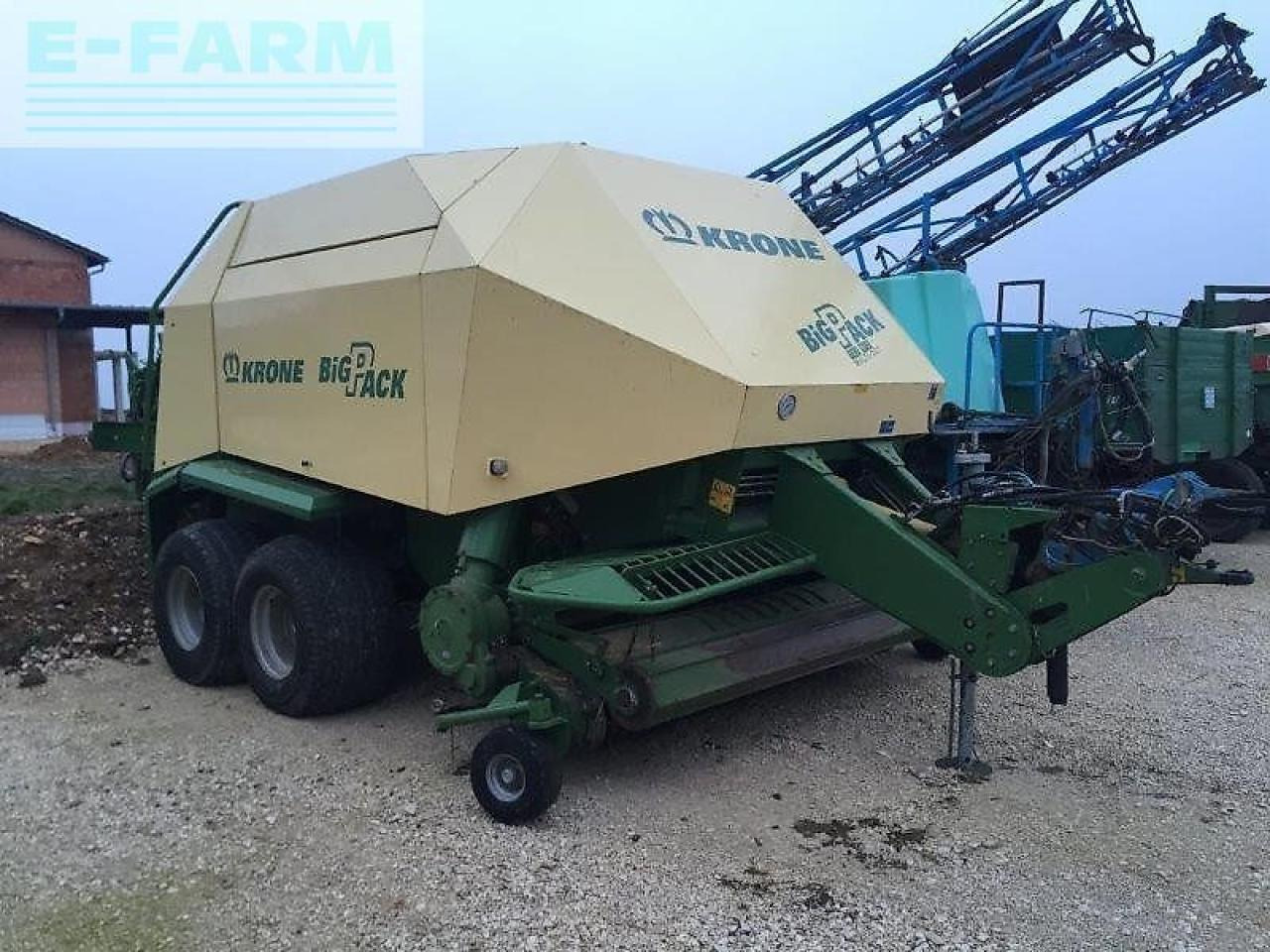 Krone 127 vfs multi cut - Empacadora de pacas cuadradas: foto 1 Krone 127 vfs multi cut - Empacadora de pacas cuadradas: foto 1