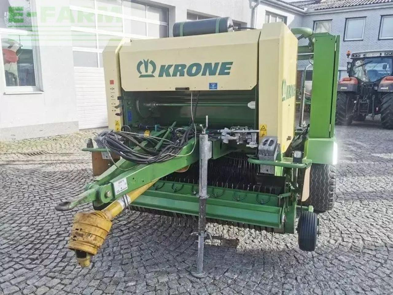 Krone combipack 1250 mc press-wickelkombination - Empacadora de pacas cuadradas: foto 2 Krone combipack 1250 mc press-wickelkombination - Empacadora de pacas cuadradas: foto 2