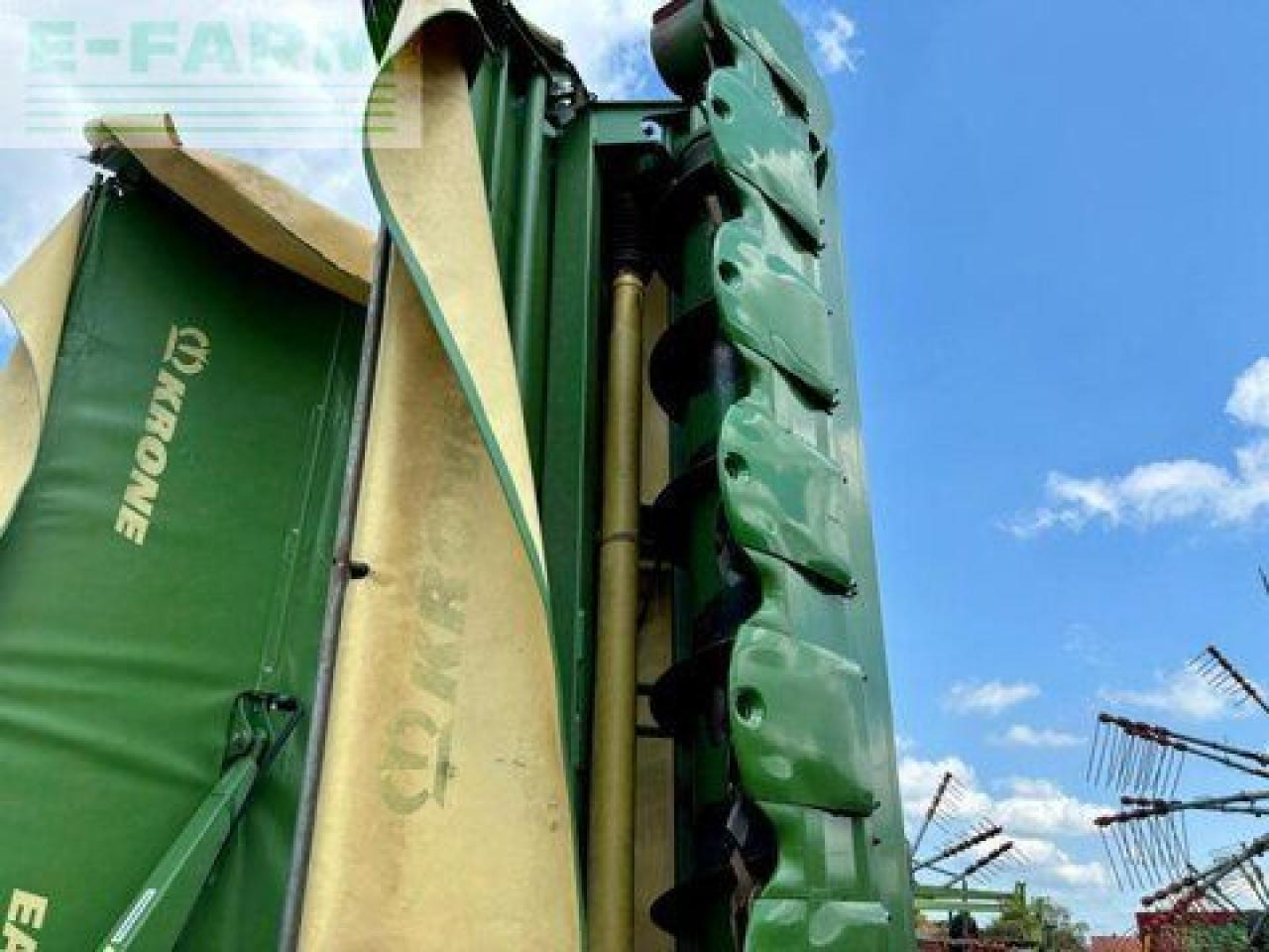 Segadora Krone easy cut b 950 + easy cut f 320, mähwerkkombinat: foto 9 Segadora Krone easy cut b 950 + easy cut f 320, mähwerkkombinat: foto 9