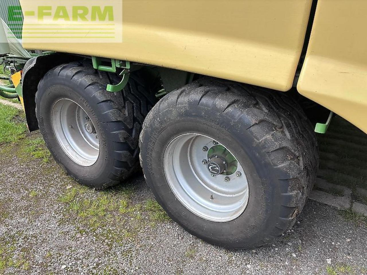 Empacadora de pacas cuadradas Krone ultima cf 155 xc: foto 9