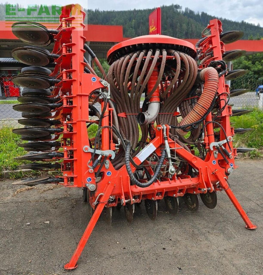 Kuhn hr5004dr+btfr5000-40dd+tf1512 - Combinado de siembra: foto 2 Kuhn hr5004dr+btfr5000-40dd+tf1512 - Combinado de siembra: foto 2