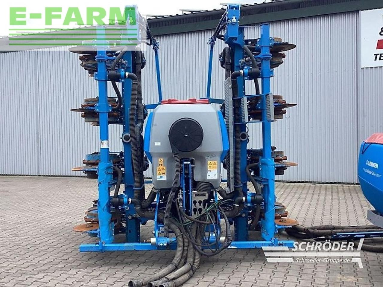 Lemken azurit 10 k 8 / solitair 23+/1900 - Sembradora: foto 4 Lemken azurit 10 k 8 / solitair 23+/1900 - Sembradora: foto 4