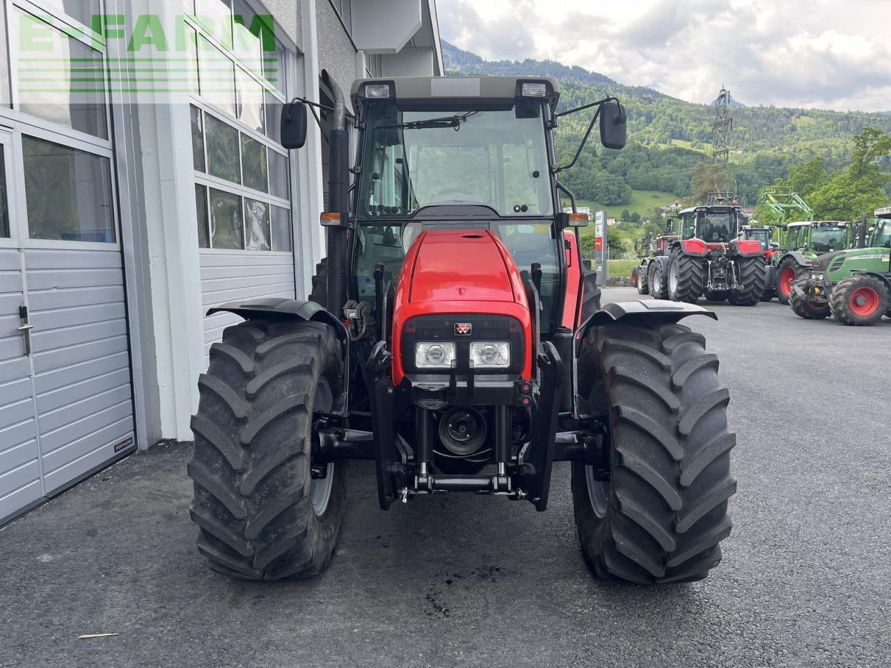 Massey Ferguson 4335-4 lp/hv/kl - Tractor: foto 3 Massey Ferguson 4335-4 lp/hv/kl - Tractor: foto 3