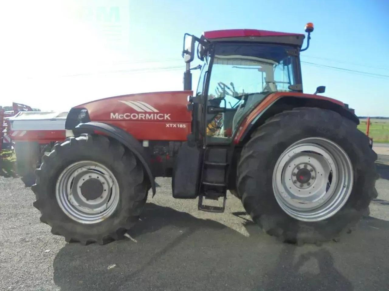 McCormick xtx 185 - Tractor: foto 4 McCormick xtx 185 - Tractor: foto 4