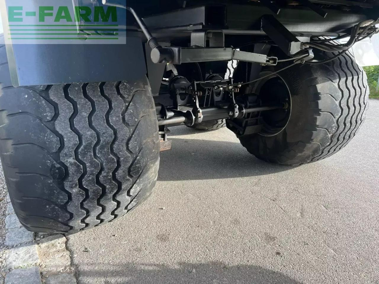 Remolque autocargador Mengele rotobull 6000/2 mit 700/45-22,5 bereifung und nachlauflenkung: foto 17 Remolque autocargador Mengele rotobull 6000/2 mit 700/45-22,5 bereifung und nachlauflenkung: foto 17
