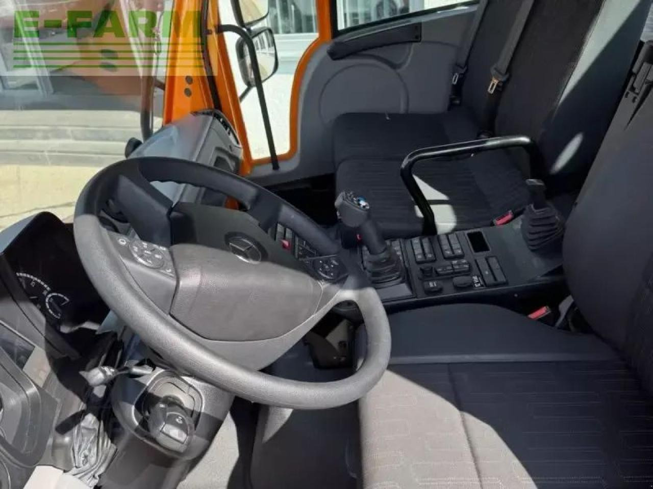 Mercedes-Benz u423 - Tractor: foto 3 Mercedes-Benz u423 - Tractor: foto 3