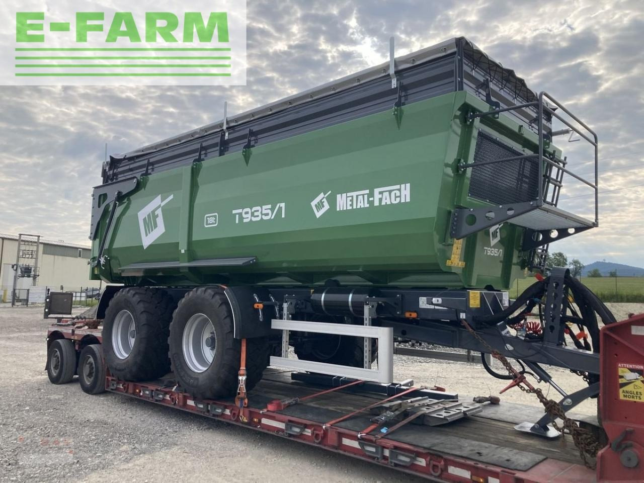 Metal-Fach t 935/1-24 to muldenkipper-voll - Remolque volquete agrícola: foto 3 Metal-Fach t 935/1-24 to muldenkipper-voll - Remolque volquete agrícola: foto 3