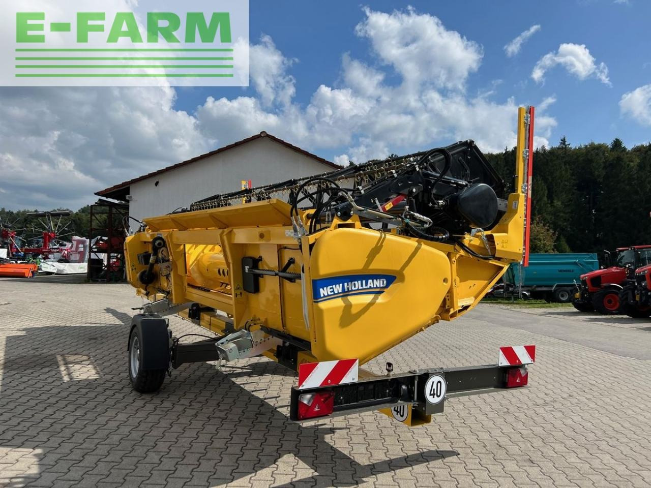 New Holland 760cg varifeed 6,10m, 20ft - Cabezal de grano: foto 2 New Holland 760cg varifeed 6,10m, 20ft - Cabezal de grano: foto 2