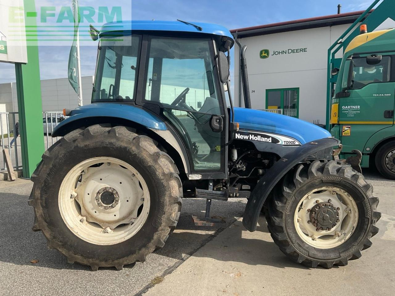 New Holland TD90D D - Tractor: foto 5 New Holland TD90D D - Tractor: foto 5