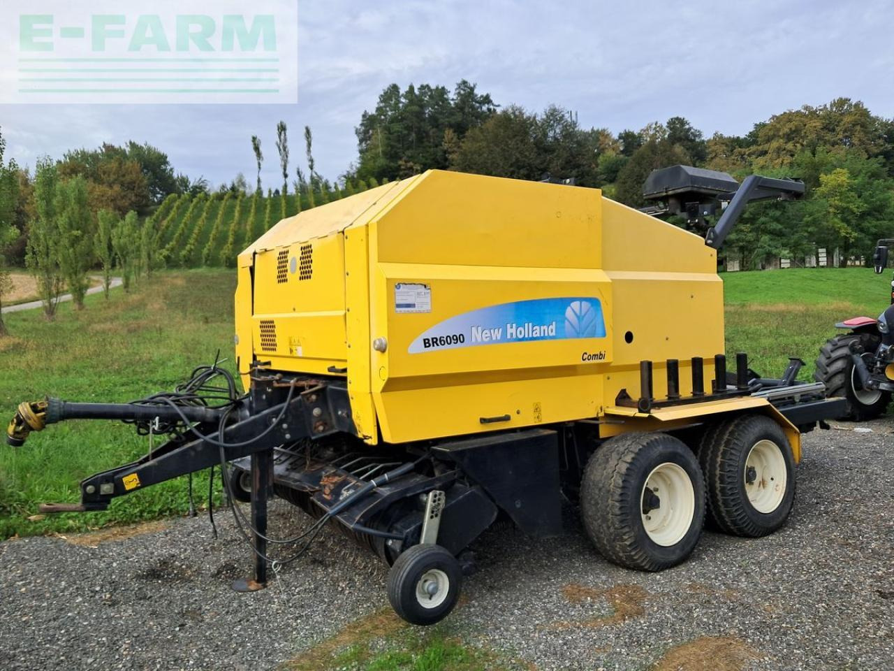 New Holland br 6090 - Empacadora de pacas cuadradas: foto 1 New Holland br 6090 - Empacadora de pacas cuadradas: foto 1