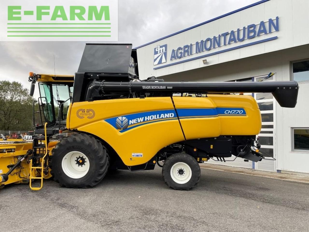 New Holland ch 7.70 laterale - Cosechadora de granos: foto 4 New Holland ch 7.70 laterale - Cosechadora de granos: foto 4