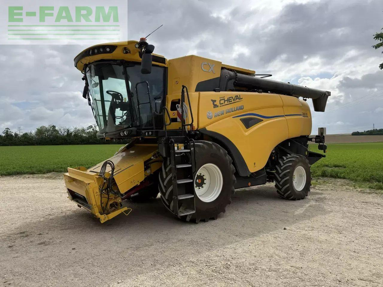 New Holland cx 8.70 - Cosechadora de granos: foto 1 New Holland cx 8.70 - Cosechadora de granos: foto 1