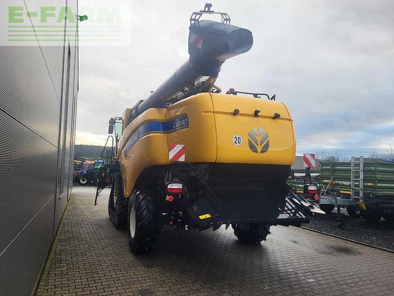 New Holland cx 8.80 raupe - Cosechadora de granos: foto 5 New Holland cx 8.80 raupe - Cosechadora de granos: foto 5