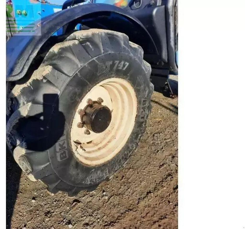 New Holland lm7-42 - Manipulador telescópico: foto 5 New Holland lm7-42 - Manipulador telescópico: foto 5