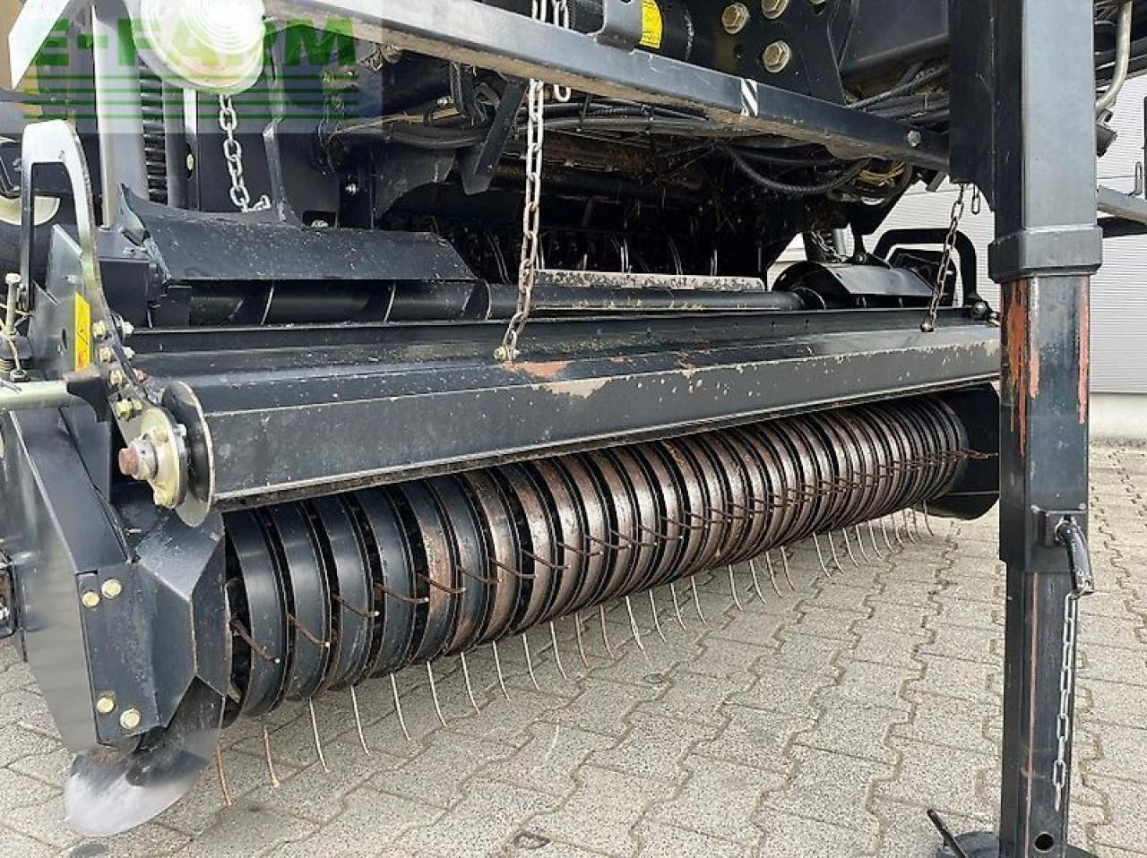 New Holland rb 180 c - Empacadora de pacas cuadradas: foto 5 New Holland rb 180 c - Empacadora de pacas cuadradas: foto 5