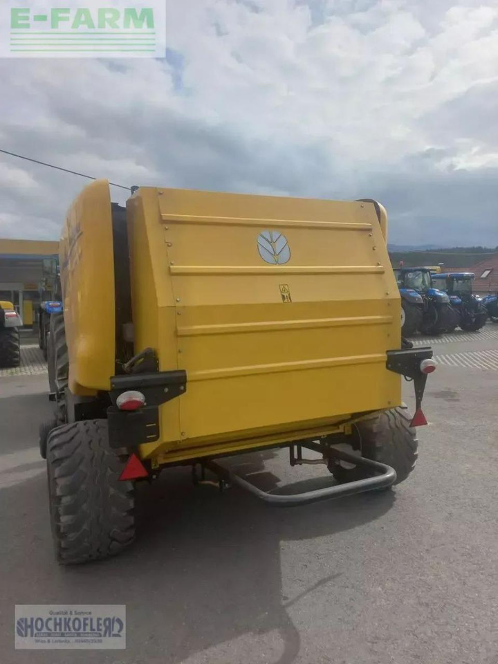 New Holland roll bar 125 - Empacadora de pacas cuadradas: foto 2 New Holland roll bar 125 - Empacadora de pacas cuadradas: foto 2
