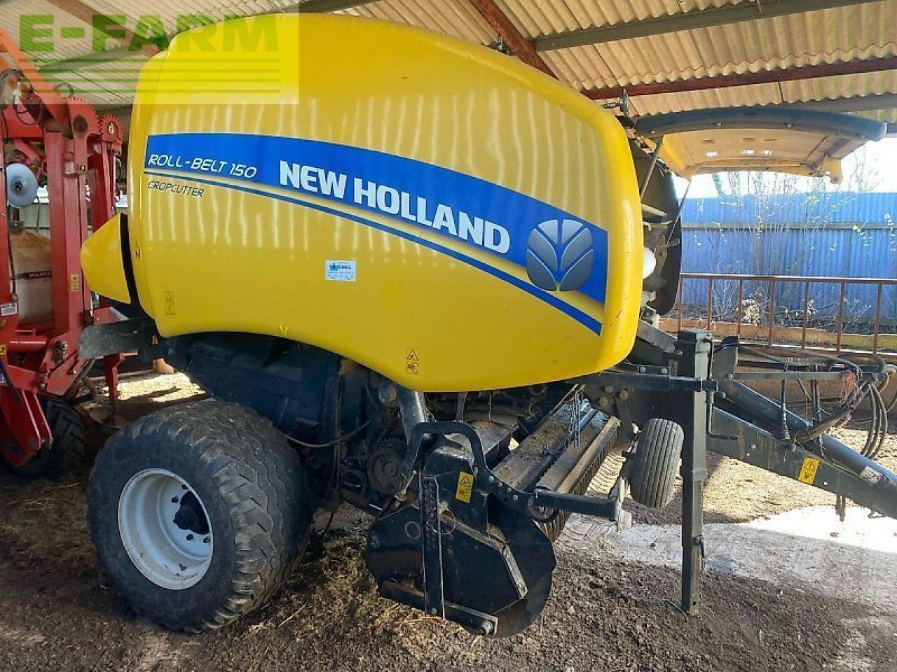 New Holland roll belt 150 - Empacadora de pacas cuadradas: foto 1 New Holland roll belt 150 - Empacadora de pacas cuadradas: foto 1