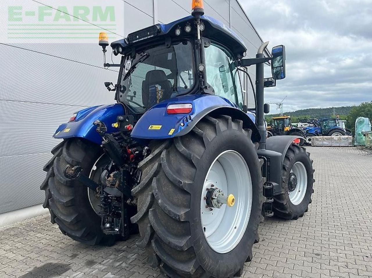 New Holland t 7.225 ac - Tractor: foto 3 New Holland t 7.225 ac - Tractor: foto 3