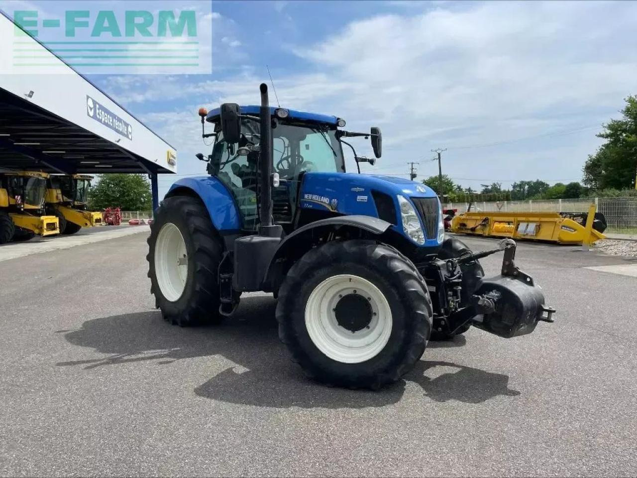 New Holland t 7.235 - Tractor: foto 3 New Holland t 7.235 - Tractor: foto 3