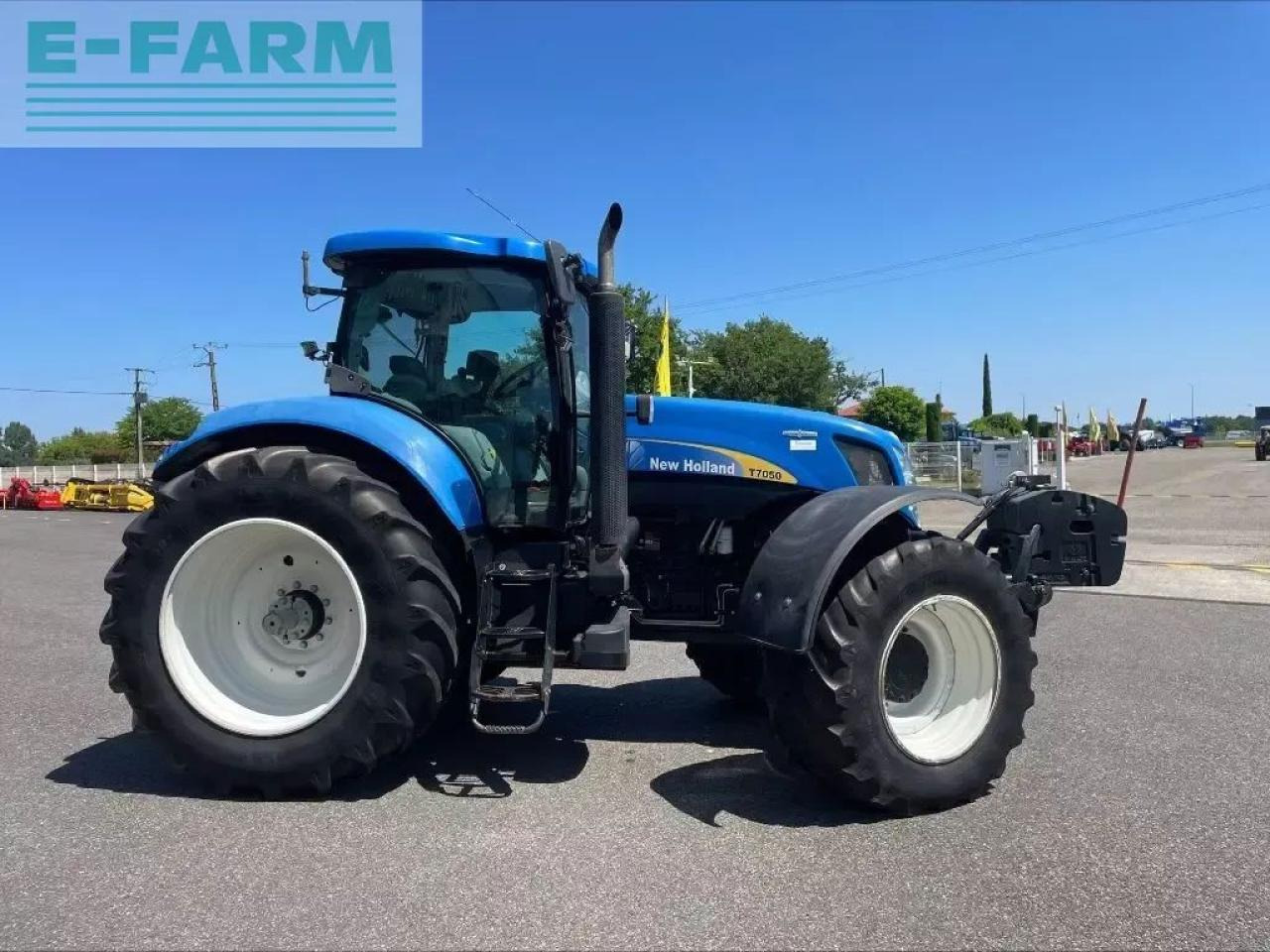 New Holland t 7050 - Tractor: foto 5 New Holland t 7050 - Tractor: foto 5