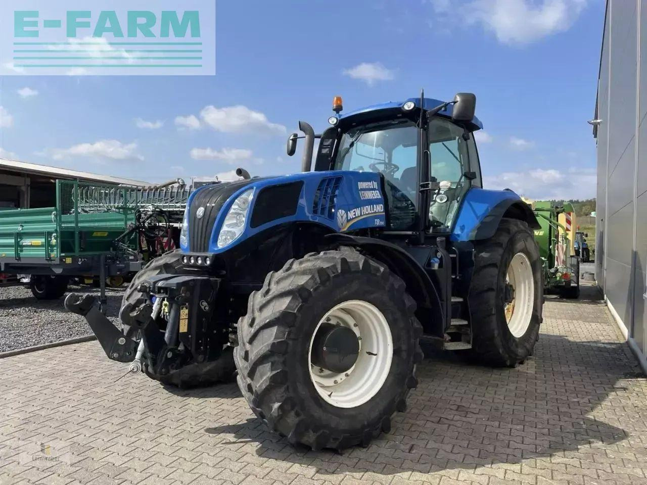 New Holland t 8.390 - Tractor: foto 2 New Holland t 8.390 - Tractor: foto 2