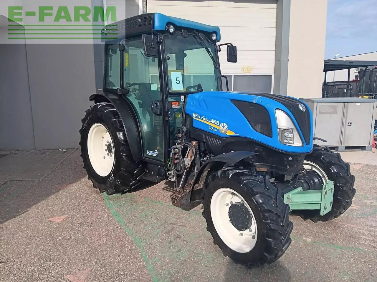 New Holland t4.90 f F - Tractor: foto 1 New Holland t4.90 f F - Tractor: foto 1