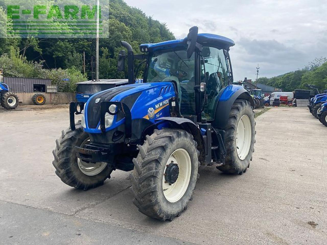 New Holland t6.145 - Tractor: foto 1 New Holland t6.145 - Tractor: foto 1