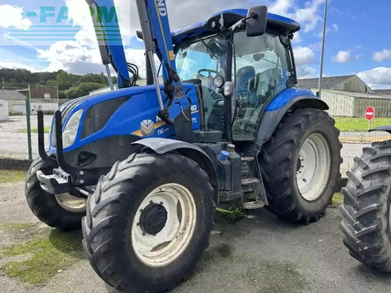 New Holland t6.145 - Tractor: foto 4 New Holland t6.145 - Tractor: foto 4