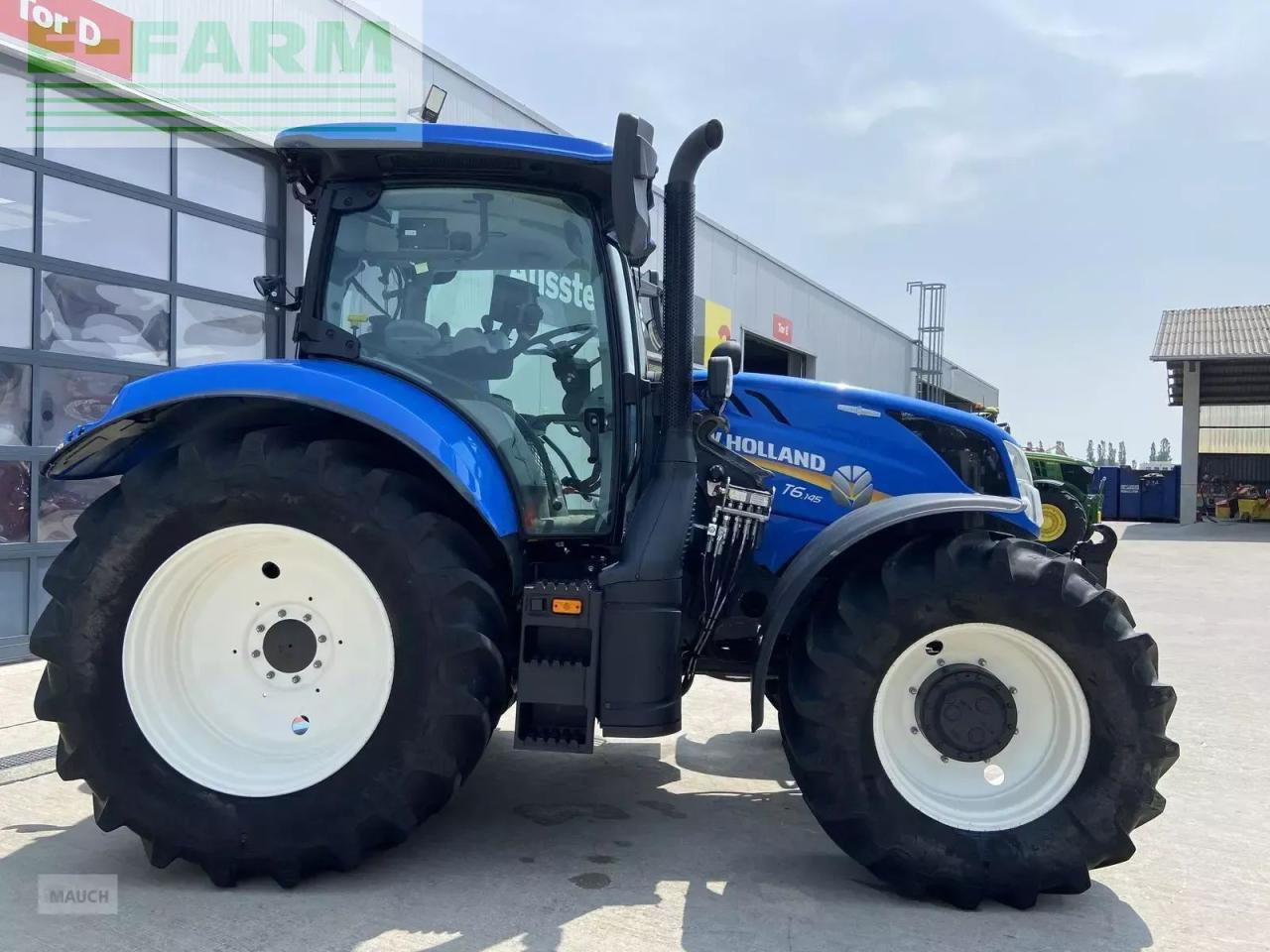 New Holland t6.145 stage v - Tractor: foto 4 New Holland t6.145 stage v - Tractor: foto 4