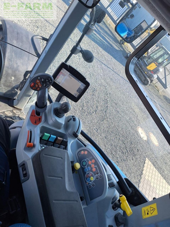 Tractor New Holland t7.210 ac: foto 6